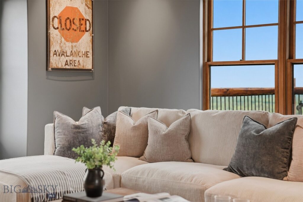 390 Hayrake Lane, Bozeman MT 59715