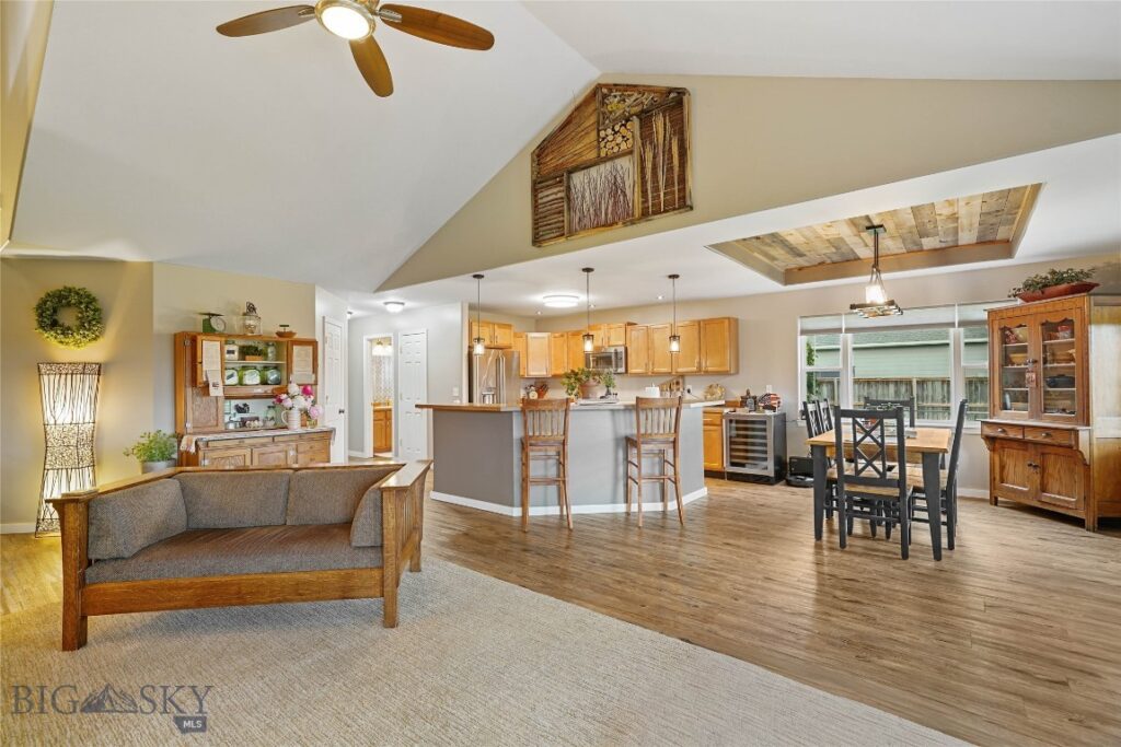 325 Mactavish Lane, Belgrade MT 59714