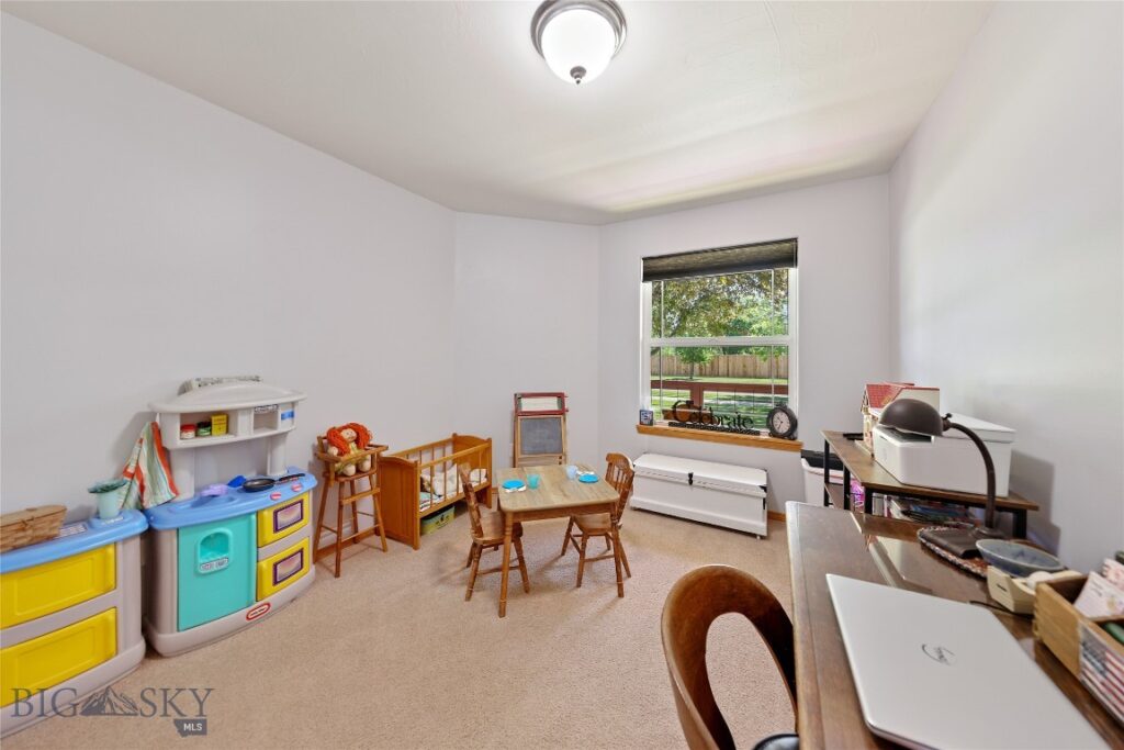 325 Mactavish Lane, Belgrade MT 59714