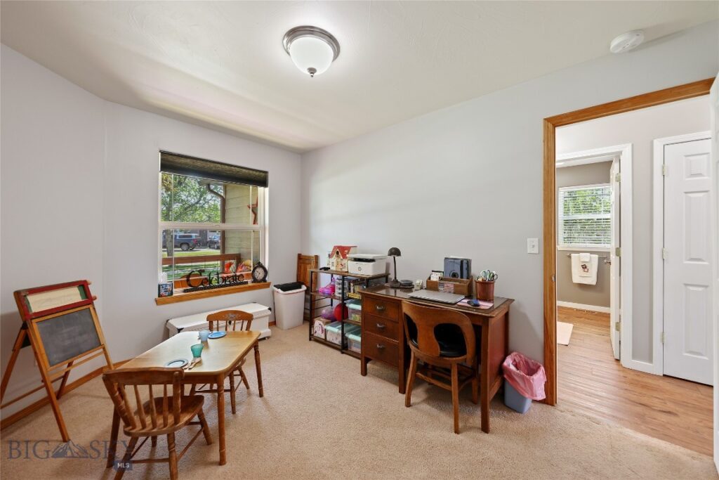 325 Mactavish Lane, Belgrade MT 59714