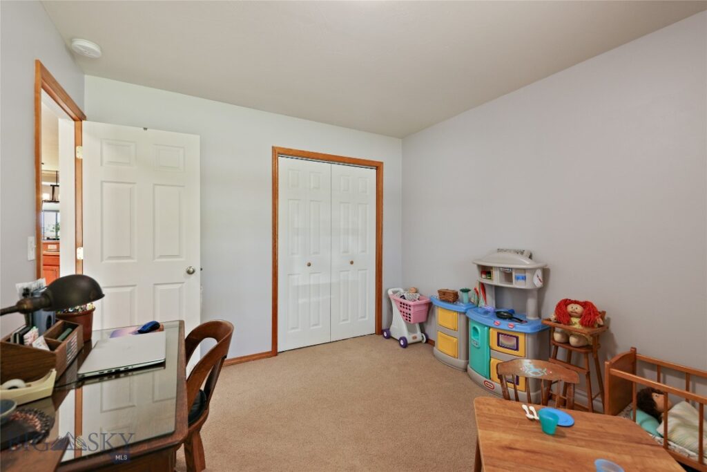 325 Mactavish Lane, Belgrade MT 59714