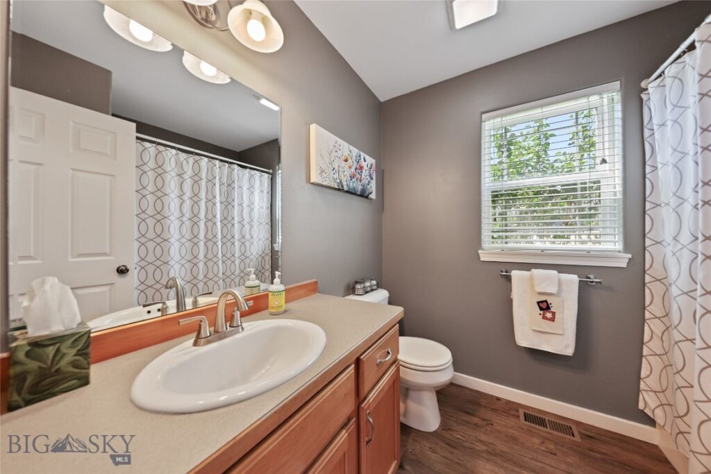 325 Mactavish Lane, Belgrade MT 59714