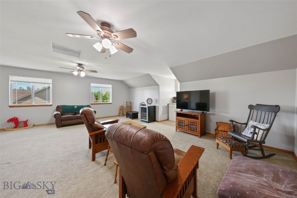 325 Mactavish Lane, Belgrade MT 59714