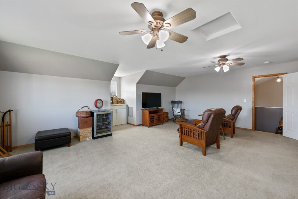 325 Mactavish Lane, Belgrade MT 59714