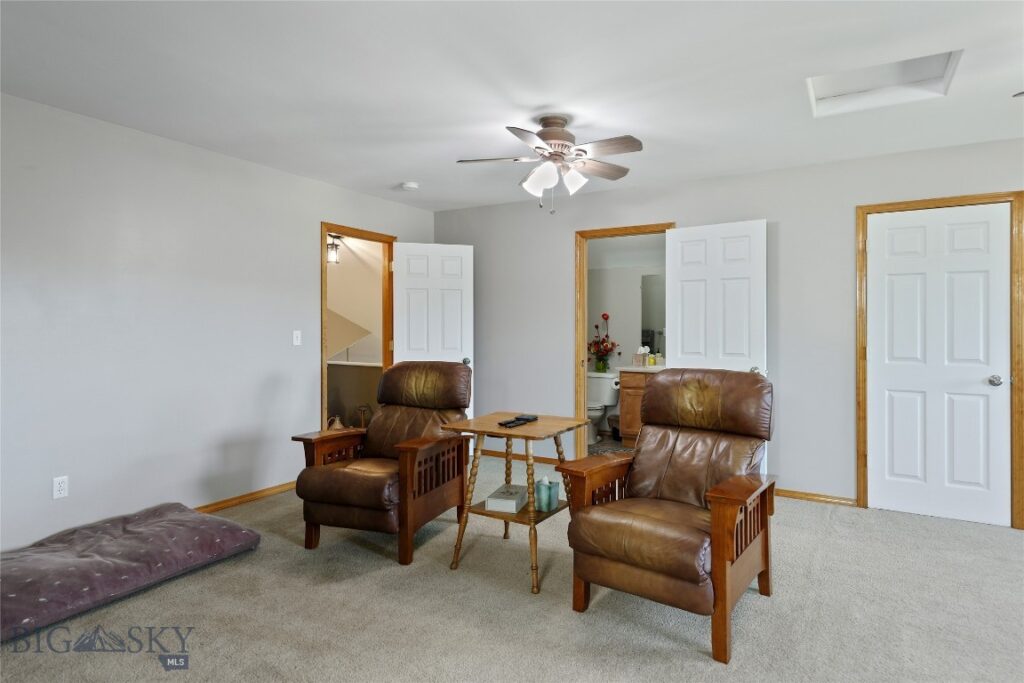 325 Mactavish Lane, Belgrade MT 59714