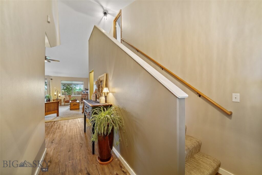 325 Mactavish Lane, Belgrade MT 59714