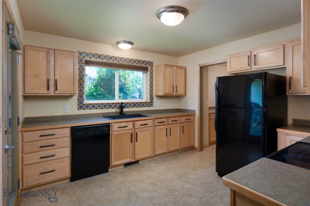 2950 Warbler Way, Bozeman MT 59718