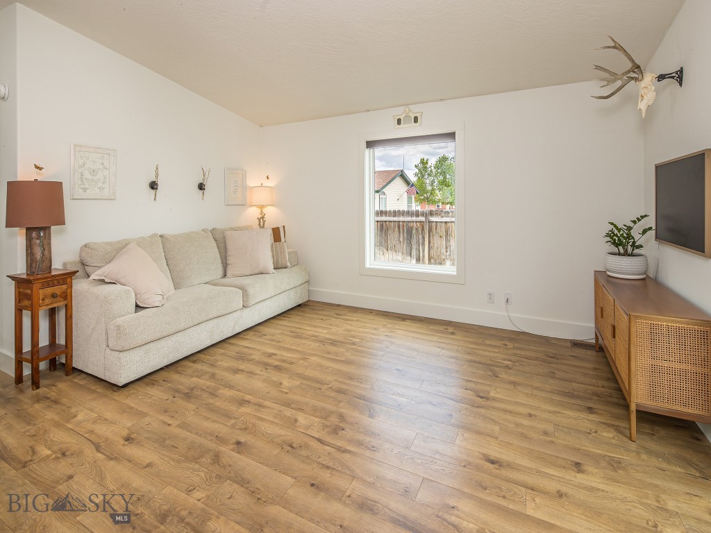 297 N Shore Drive, Belgrade MT 59714