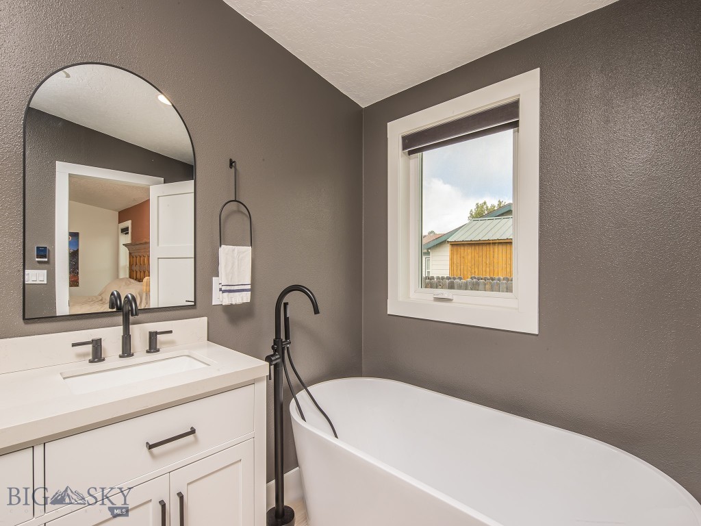 297 N Shore Drive, Belgrade MT 59714