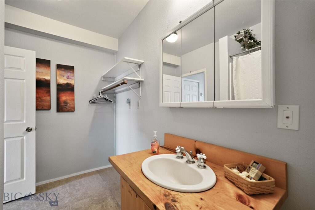 3480 Old Yellowstone Trail N, Livingston MT 59047
