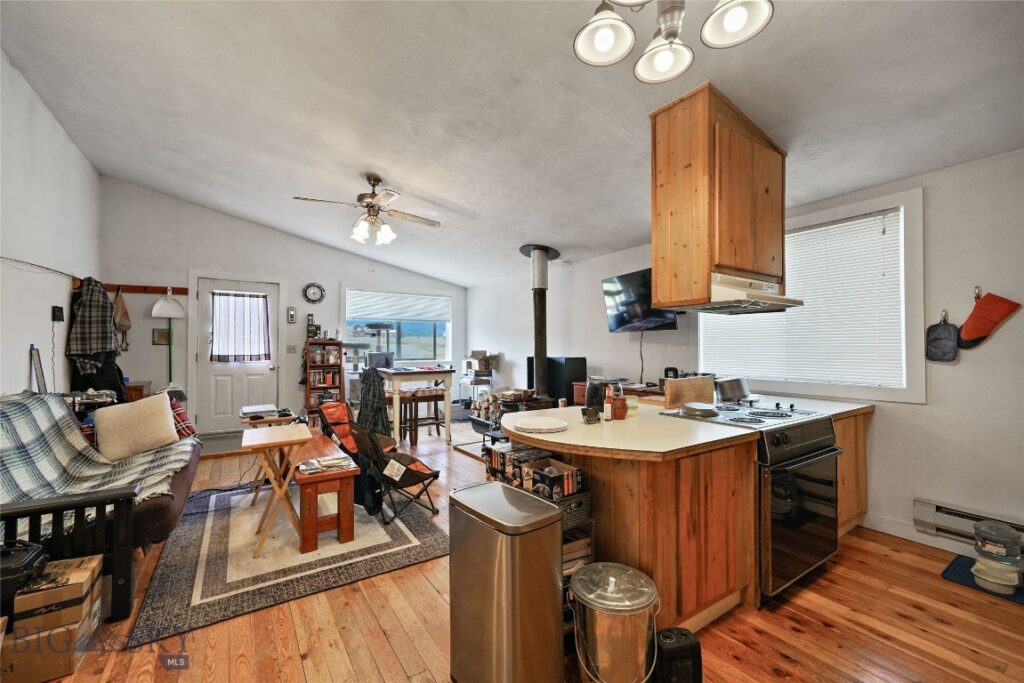 3480 Old Yellowstone Trail N, Livingston MT 59047