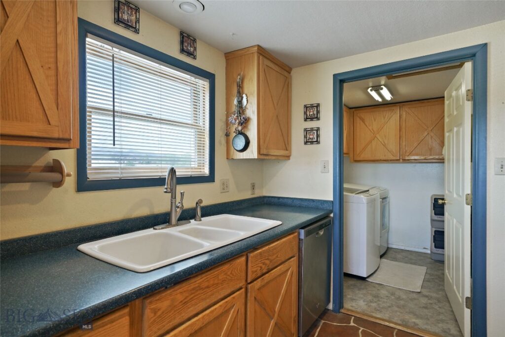 3480 Old Yellowstone Trail N, Livingston MT 59047