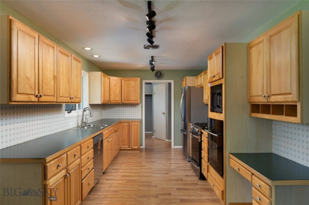 2890 Springhill Road, Bozeman MT 59718