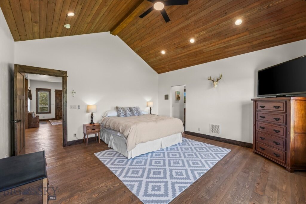 54 Antelope Butte Road, Livingston MT 59047
