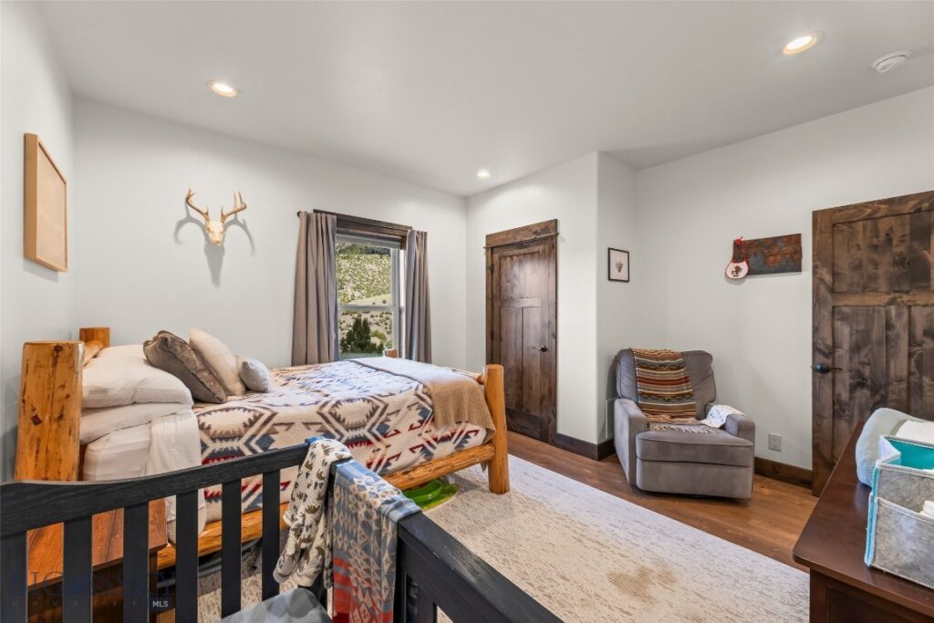 54 Antelope Butte Road, Livingston MT 59047