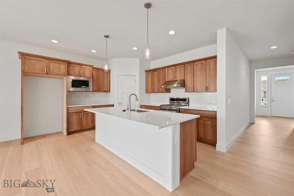 1501 Beeker Lane, Belgrade MT 59714