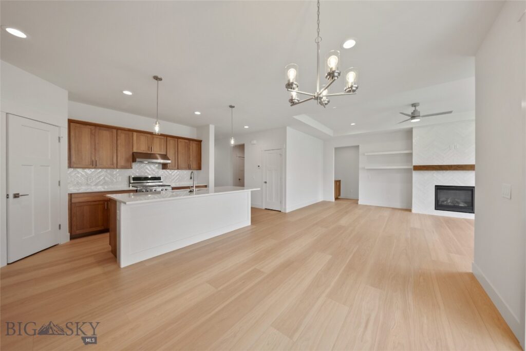 1501 Beeker Lane, Belgrade MT 59714