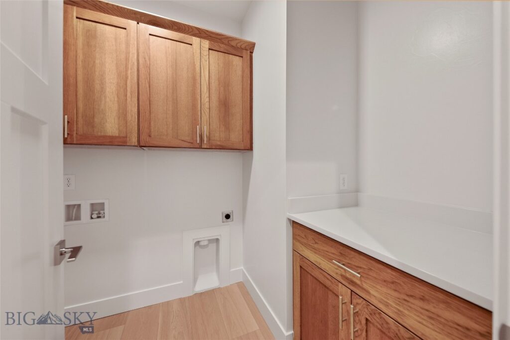1501 Beeker Lane, Belgrade MT 59714