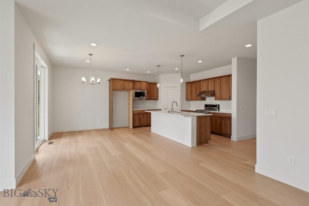 1501 Beeker Lane, Belgrade MT 59714