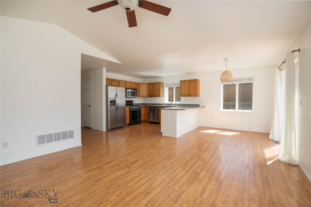 562 N River Rock Drive, Belgrade MT 59714
