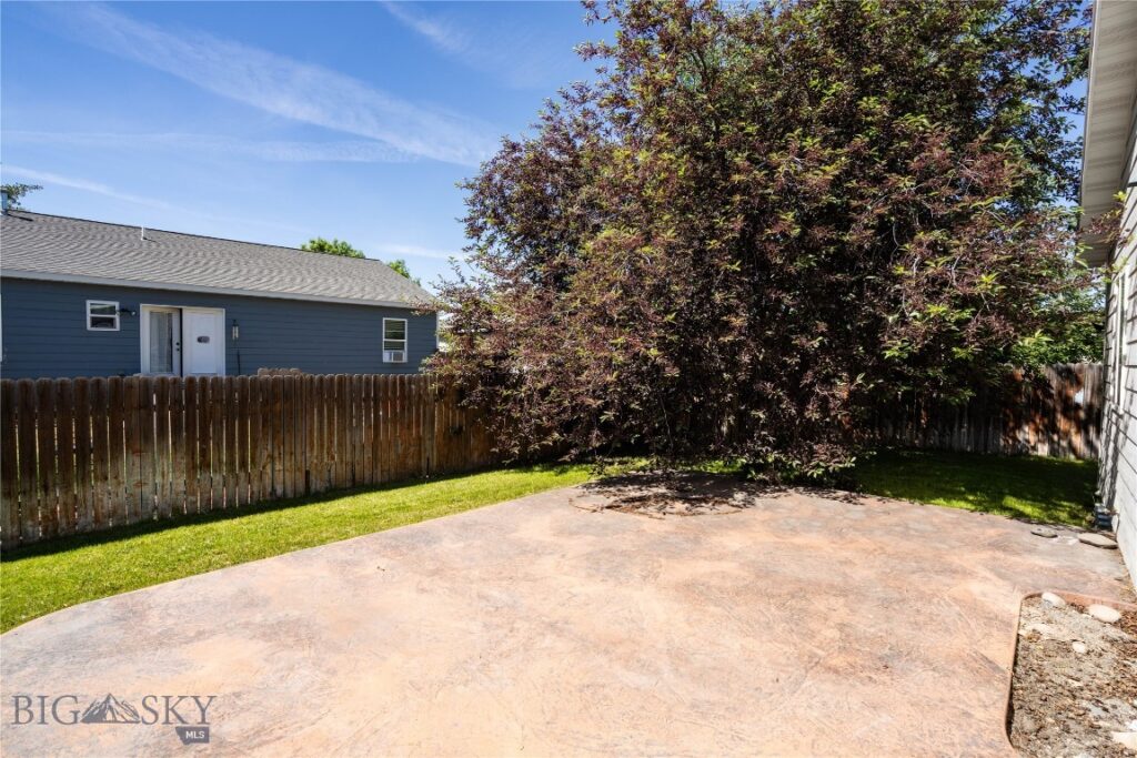 562 N River Rock Drive, Belgrade MT 59714