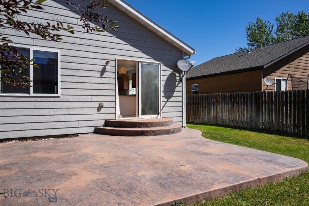 562 N River Rock Drive, Belgrade MT 59714