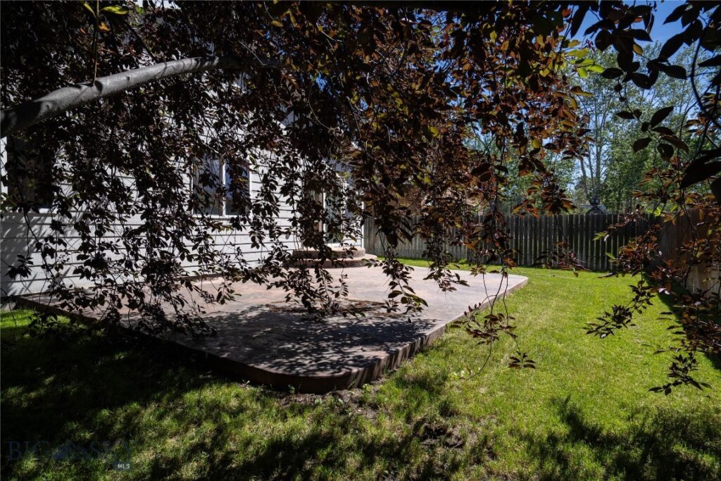 562 N River Rock Drive, Belgrade MT 59714