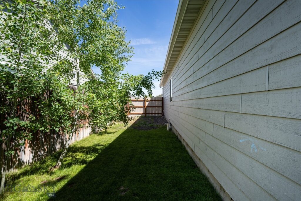 562 N River Rock Drive, Belgrade MT 59714