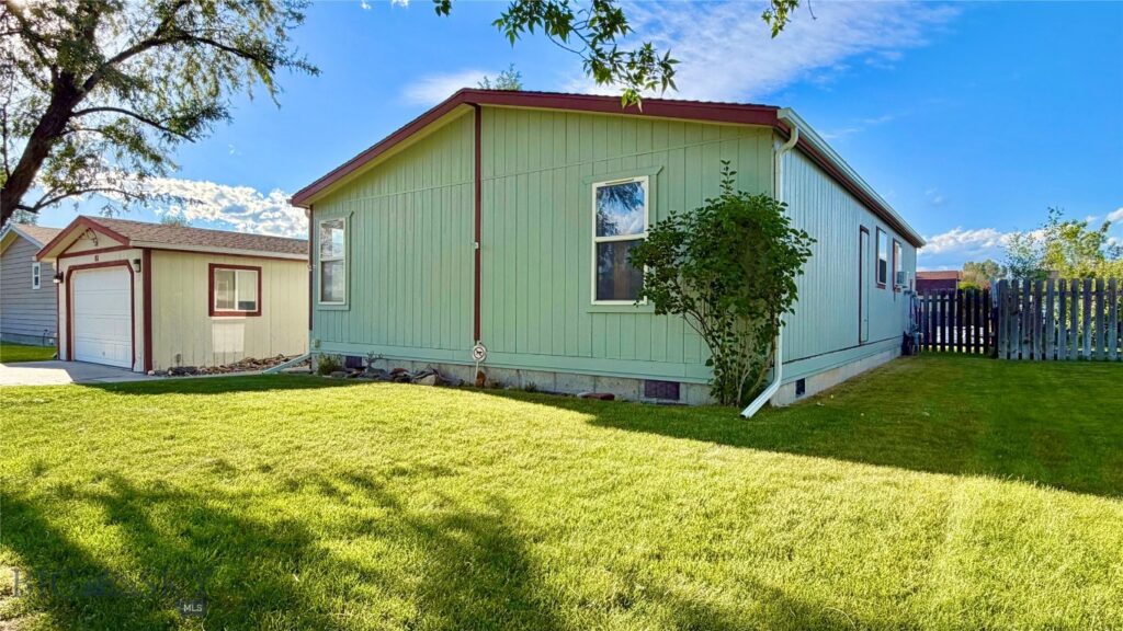 811 Golden West Drive, Belgrade MT 59714
