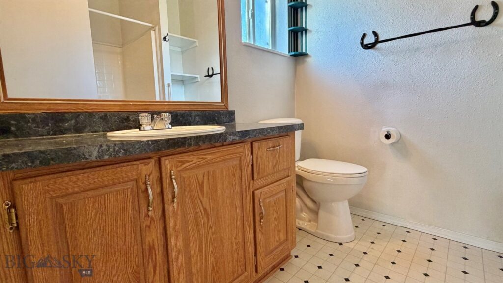 811 Golden West Drive, Belgrade MT 59714