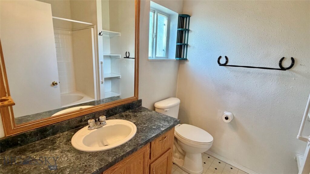 811 Golden West Drive, Belgrade MT 59714