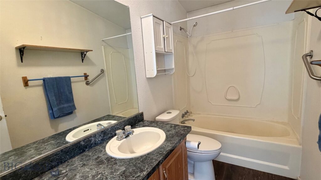 811 Golden West Drive, Belgrade MT 59714