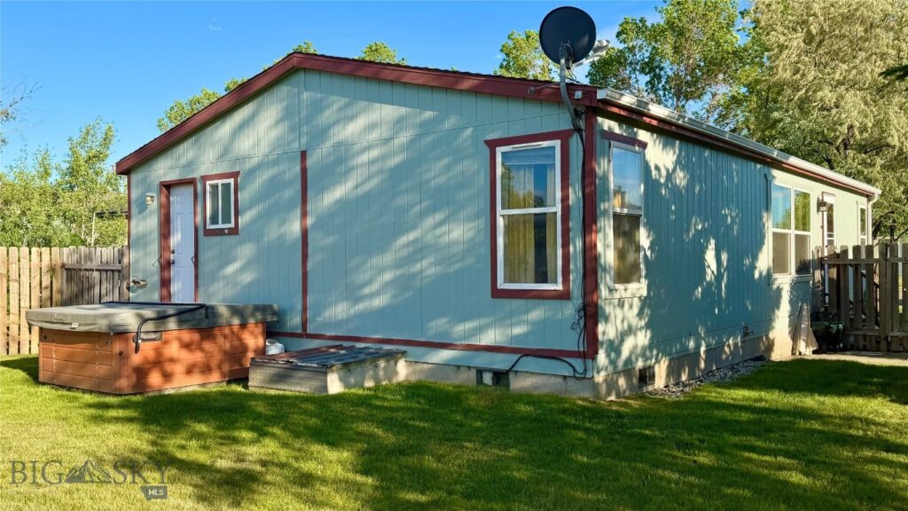 811 Golden West Drive, Belgrade MT 59714