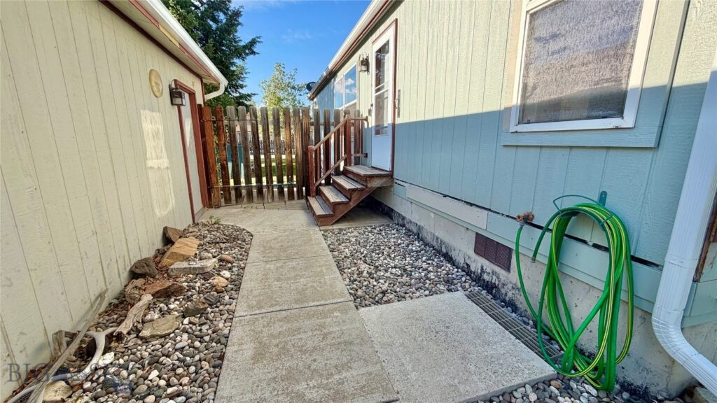 811 Golden West Drive, Belgrade MT 59714