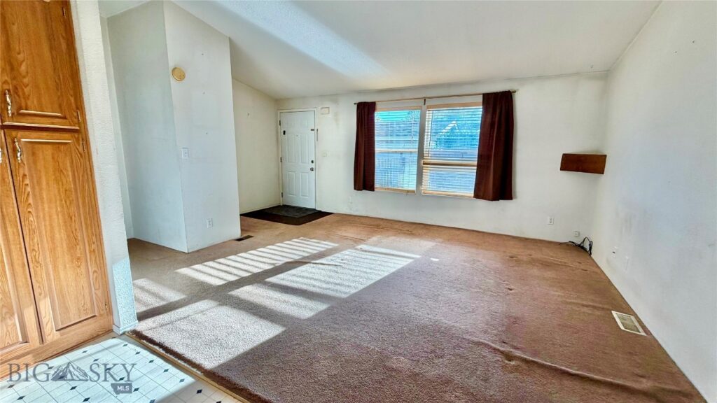811 Golden West Drive, Belgrade MT 59714