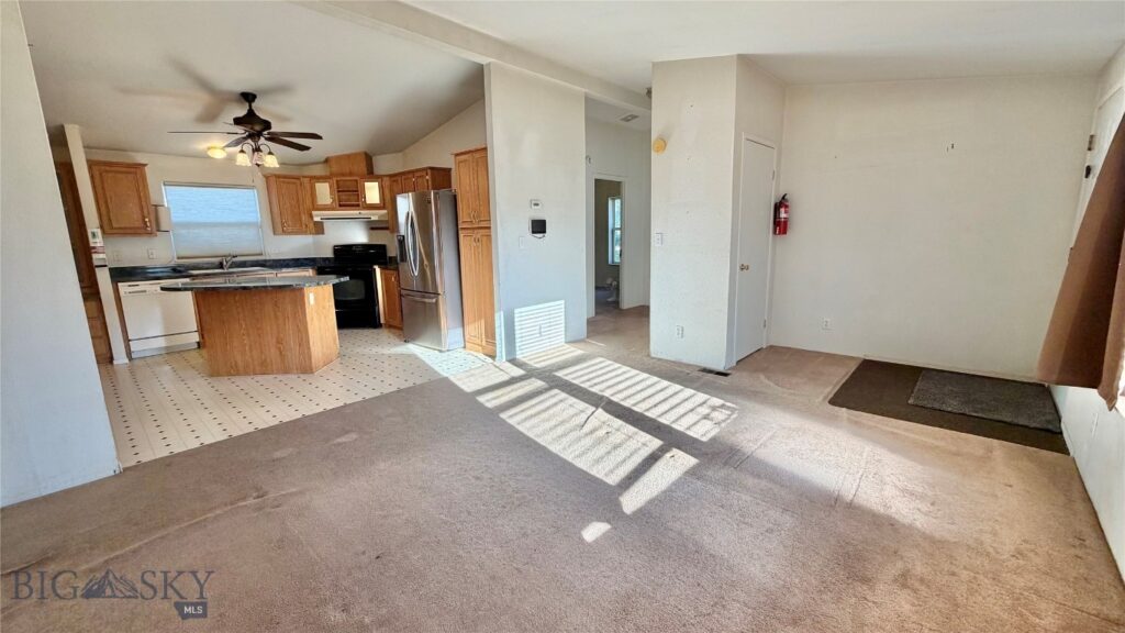 811 Golden West Drive, Belgrade MT 59714