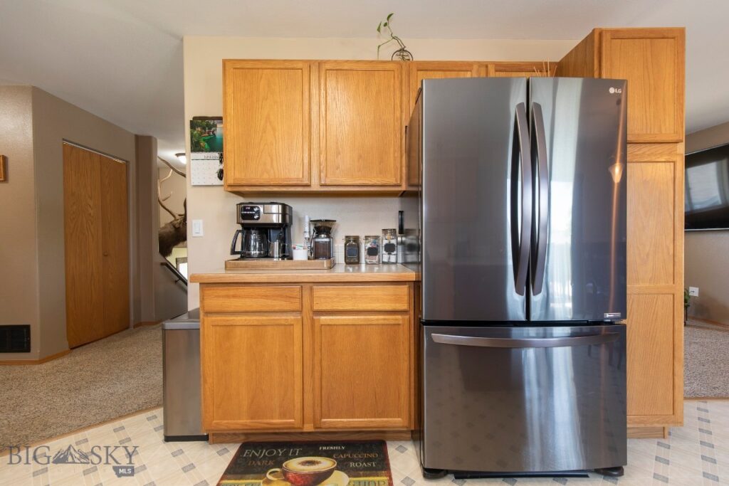 1107 W Central Avenue, Belgrade MT 59714