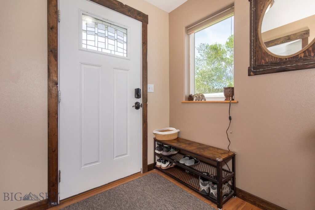 1107 W Central Avenue, Belgrade MT 59714