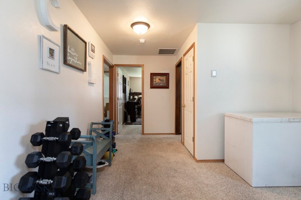 1107 W Central Avenue, Belgrade MT 59714