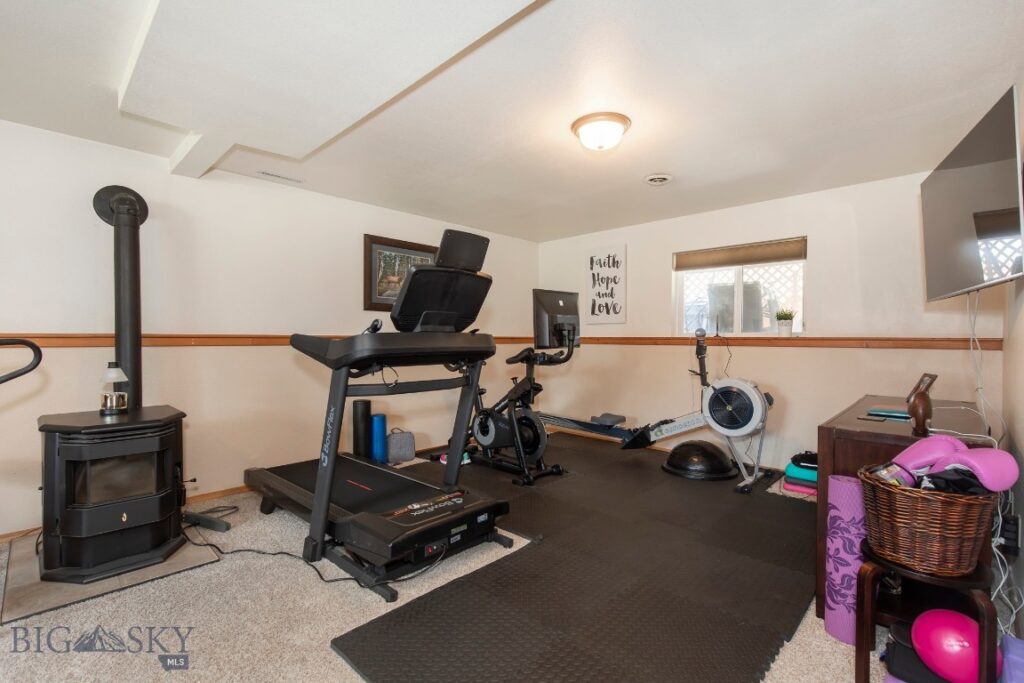 1107 W Central Avenue, Belgrade MT 59714