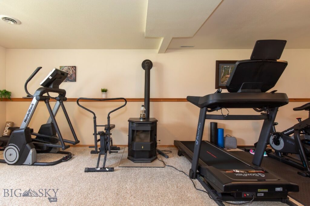 1107 W Central Avenue, Belgrade MT 59714