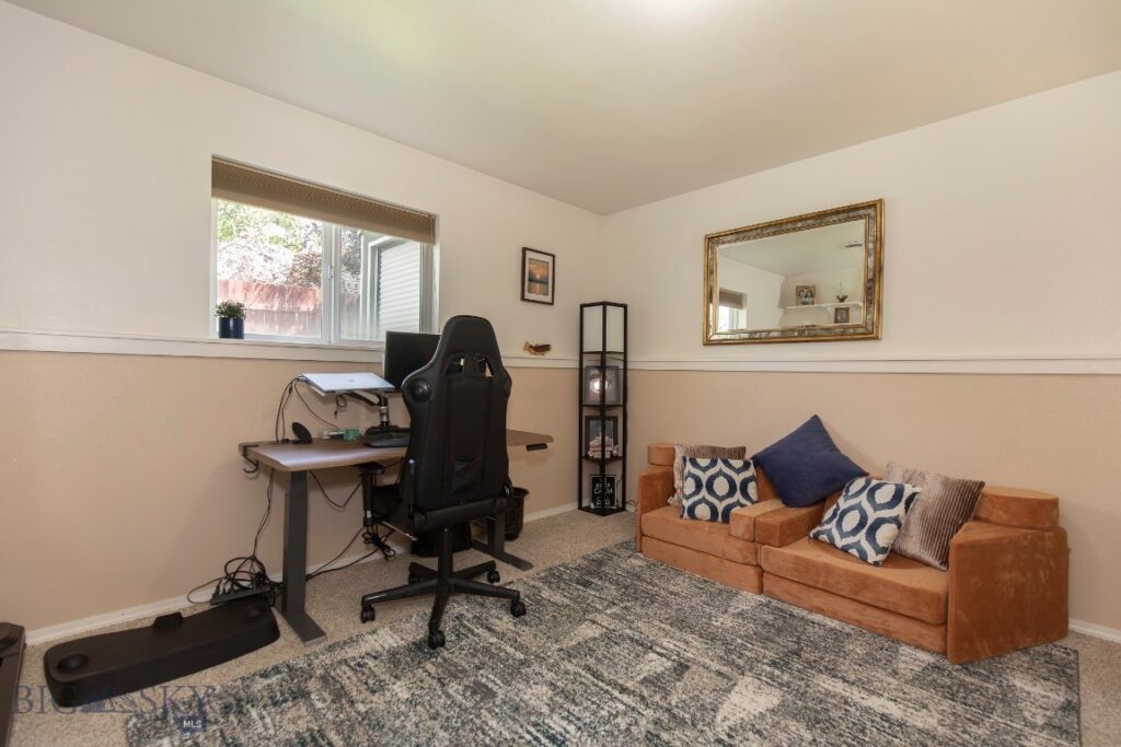 1107 W Central Avenue, Belgrade MT 59714