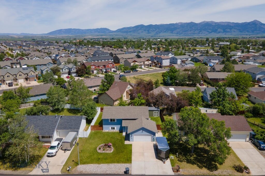 1107 W Central Avenue, Belgrade MT 59714