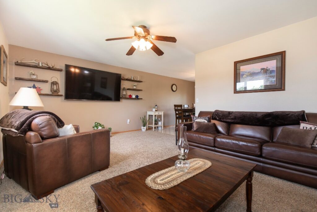 1107 W Central Avenue, Belgrade MT 59714