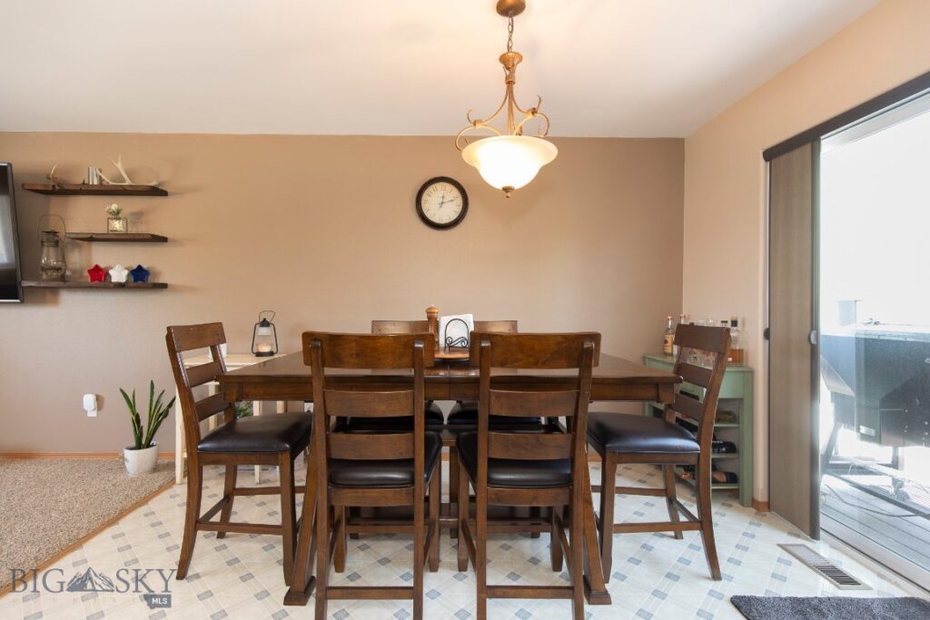 1107 W Central Avenue, Belgrade MT 59714