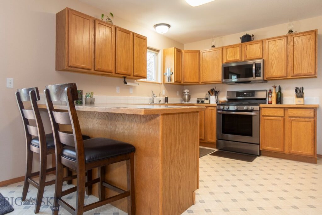 1107 W Central Avenue, Belgrade MT 59714