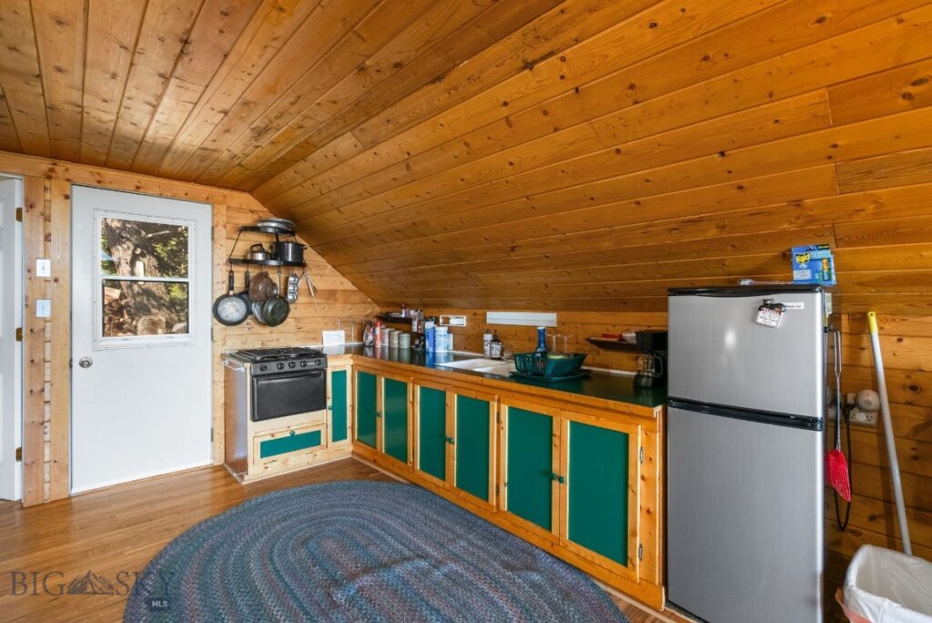 502 Quinn Creek Road, Bozeman MT 59715