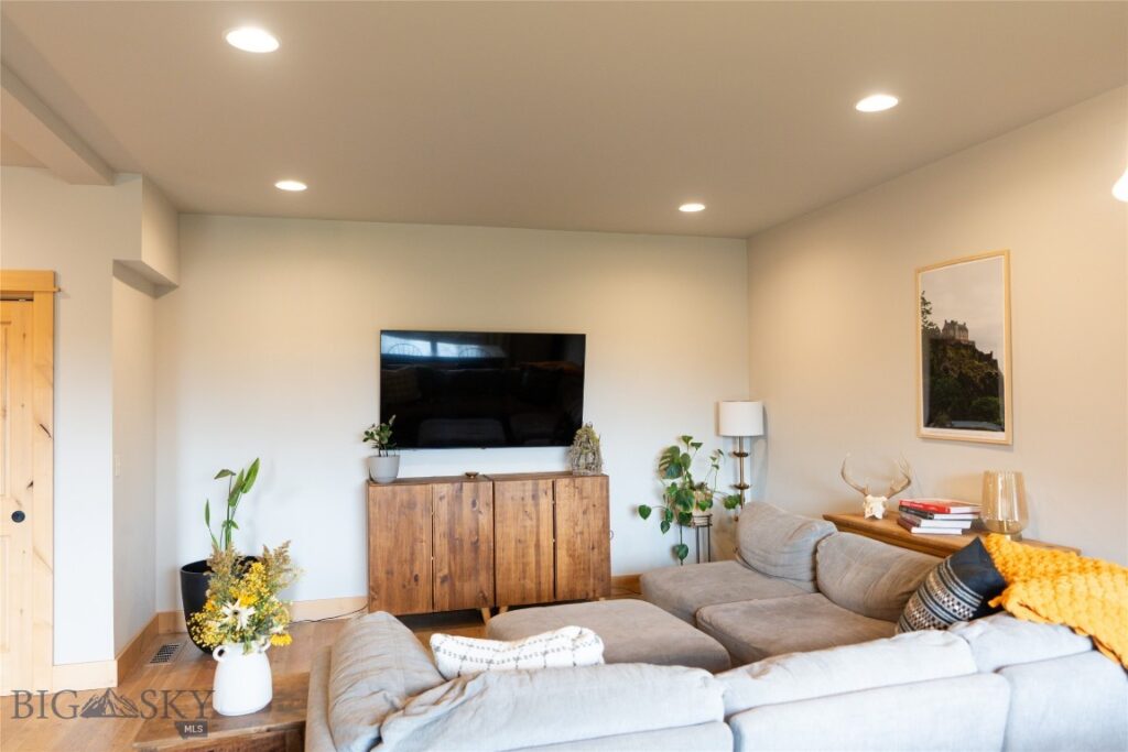 1487 Bora Way, Bozeman MT 59718