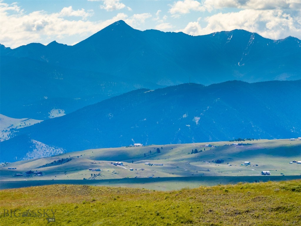 157 Little Springs Creek Road, Livingston MT 59047