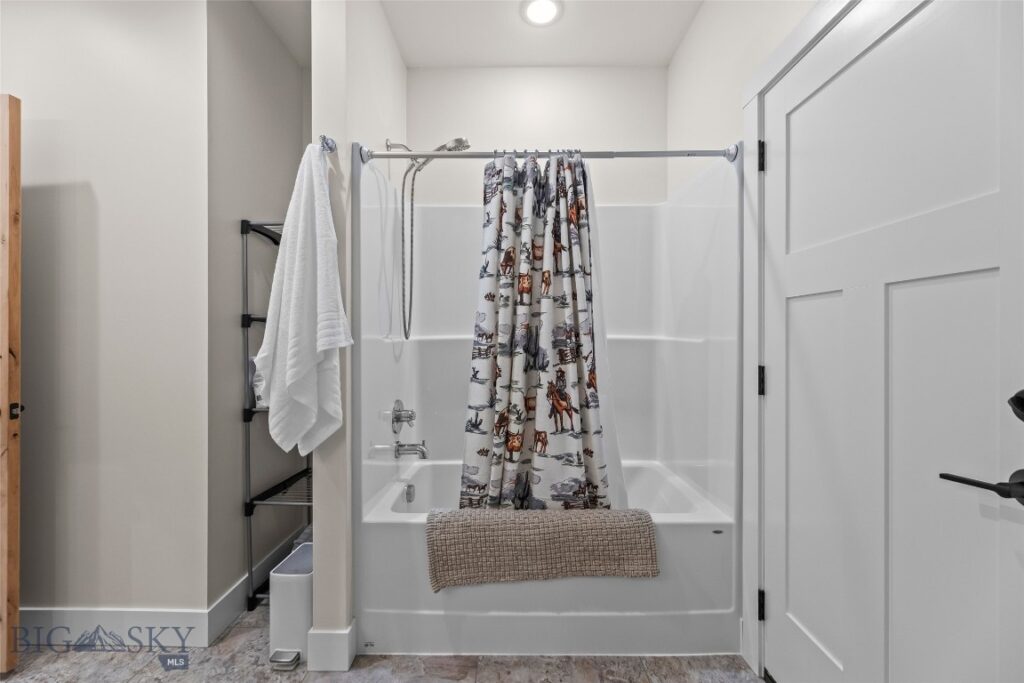 17 Packstring Trail, Livingston MT 59047